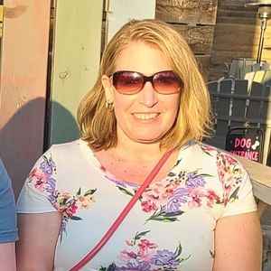 Meet your Posher, Suzanne